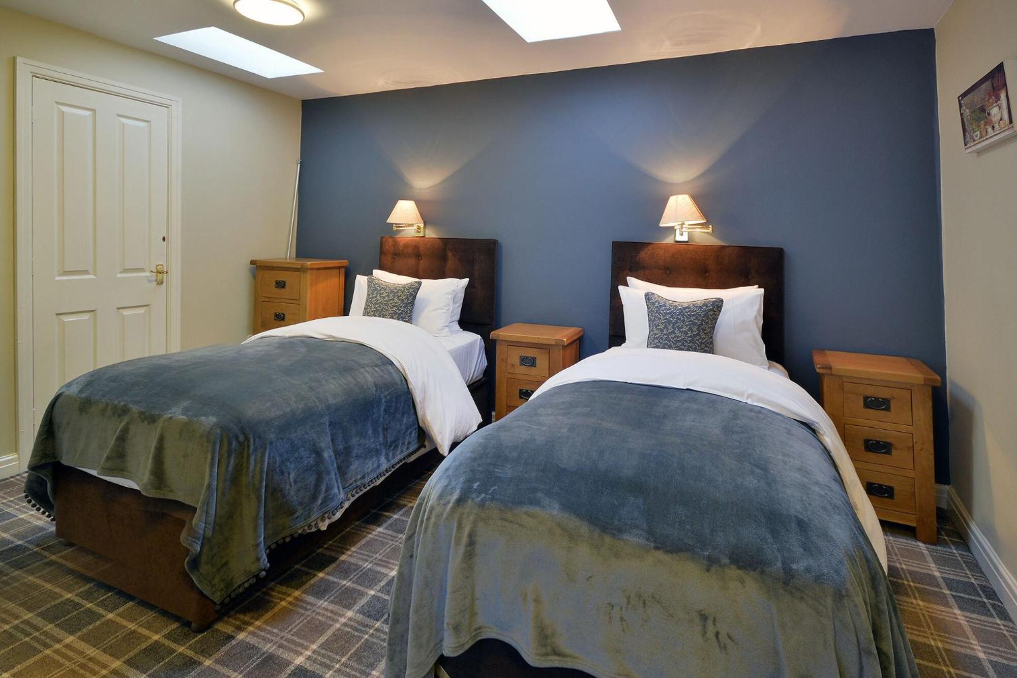 Отель The Fairfax Arms Gilling East Экстерьер фото