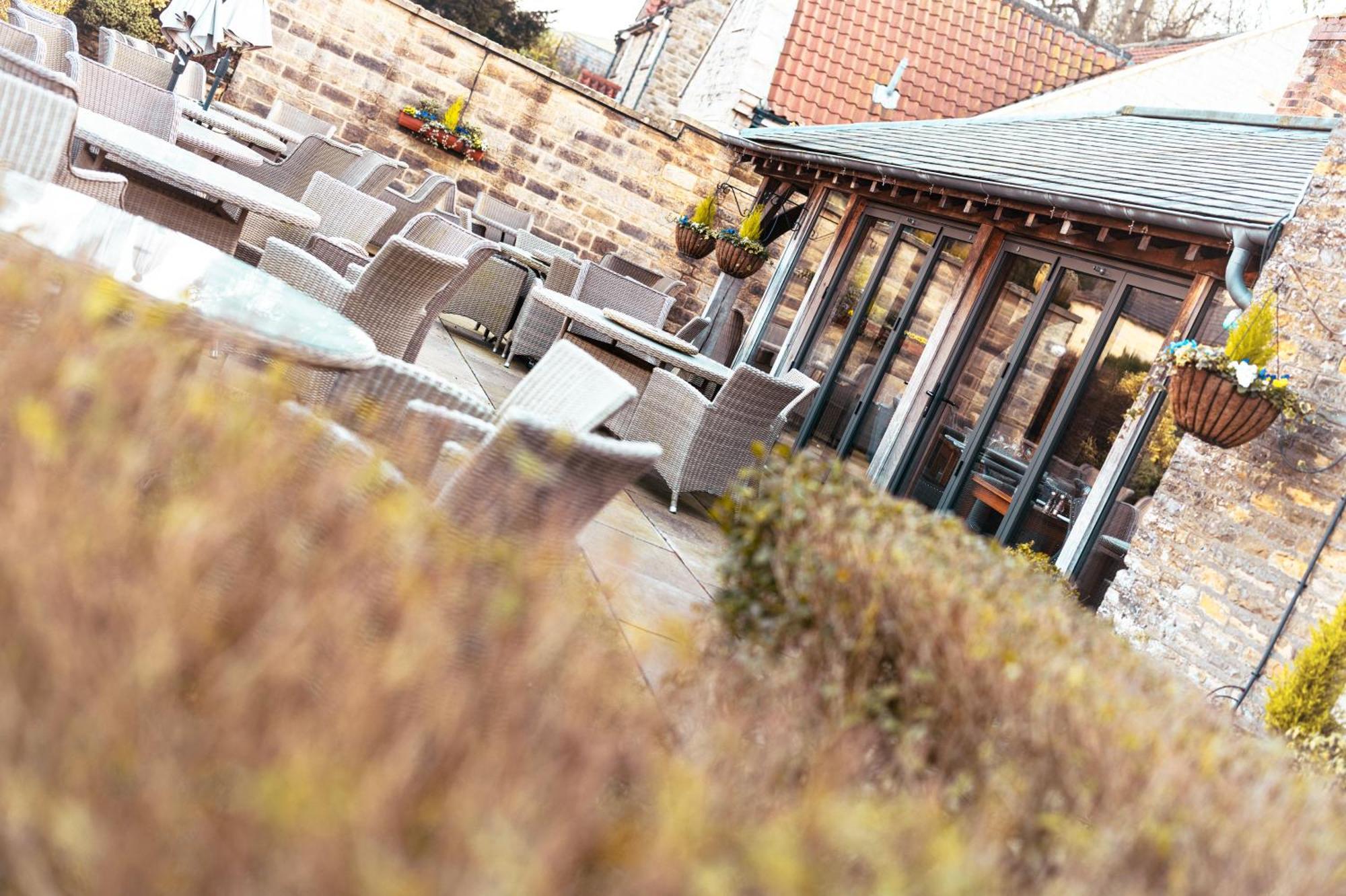 Отель The Fairfax Arms Gilling East Экстерьер фото